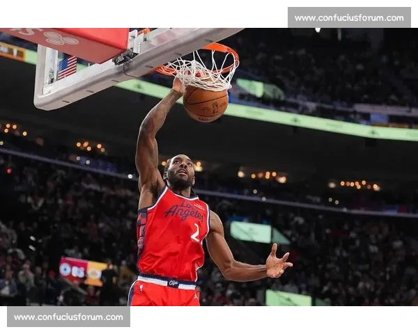 活塞对决快船强强碰撞西部豪门东部新势力巅峰较量之夜篮球赛场